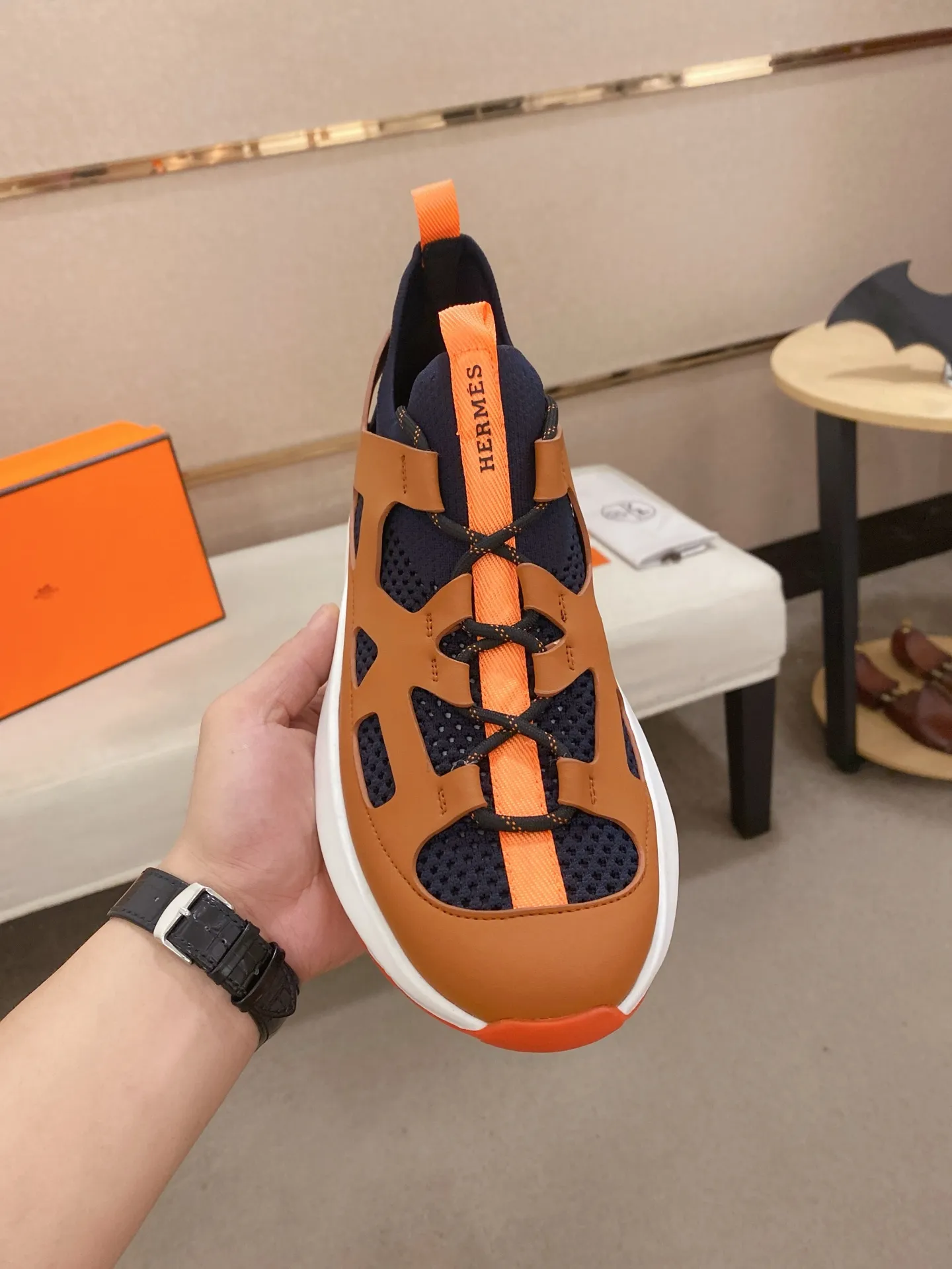 Men's clothing and shoes💰: 660💰《HERMES》【Classic Original Version】Hermès; Top 🔝 Purchasing Agency 🔍🔍Men’s latest 🇺🇸 counters are on sale simultaneously, original imported from Italy ▲▲Silk cowhide with breathable fabric ▲▲ (high-end and expensive Qi·Grade) Exquisite workmanship (Italian 🇮🇹Imported water-dyed 🐂cowhide lining) Sole: Original sole provided by the original factory, ⚠️Exclusive double-layer activity·TPR·Rubber·Combined molded outsole; Super·comfortable·wear-resistant·non-slip·environmental protection The real thing is more beautiful when photographed (high quality, following orders). You can enter and leave the counter at will * Number of yards: 38·39·40·41·42·43·44·45